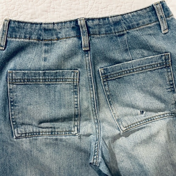 Universal Thread Wide Leg Jeans - Picture 3 of 5
